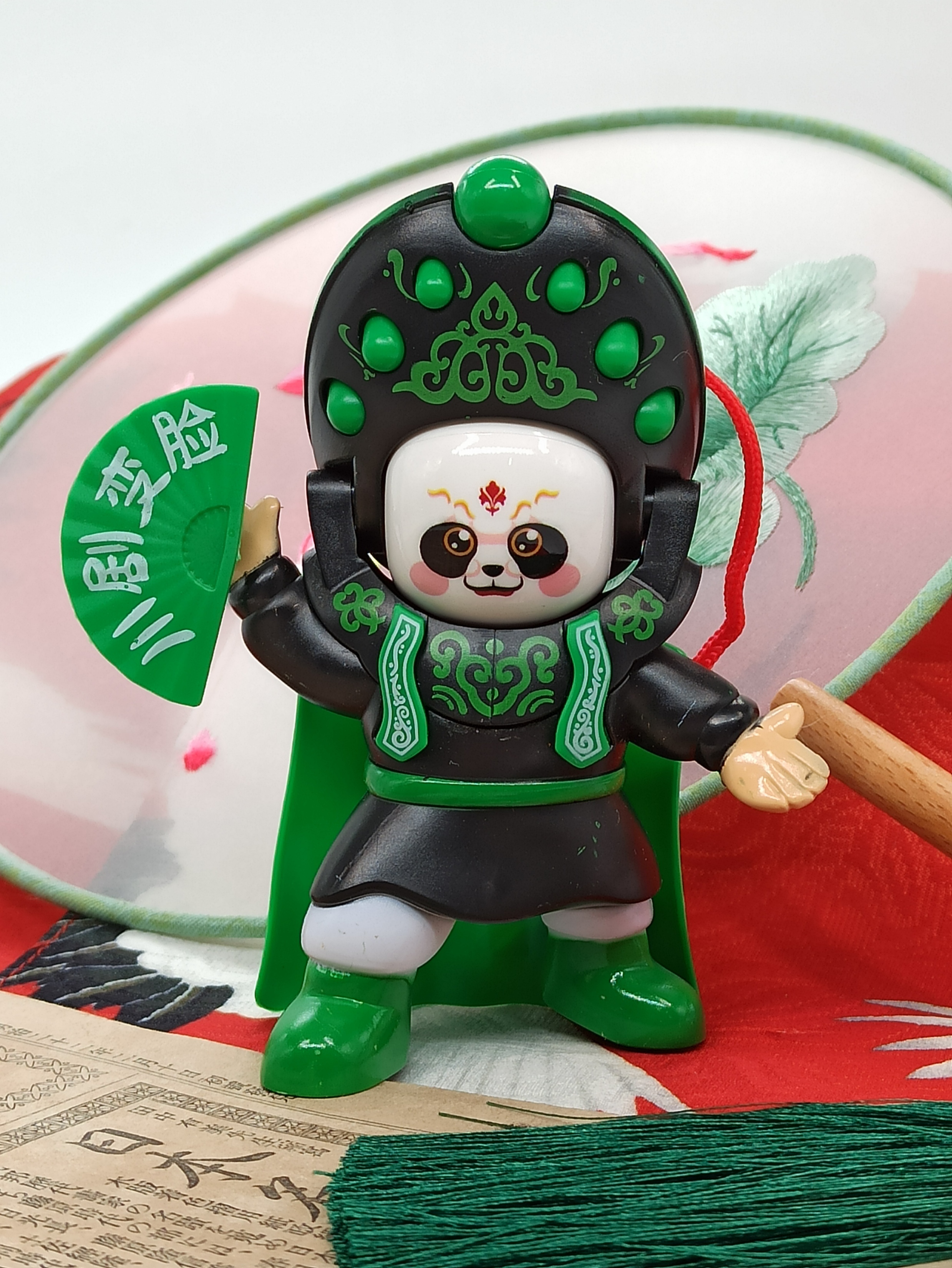 JJ325 Коллекционная фигурка с меняющимся лицом. Sichuan Opera Masks. Новая. Китай